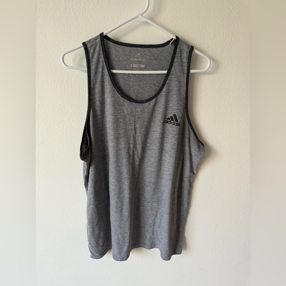 Men’s Adidas tank top size XL! Worn a few times looks brand new!!